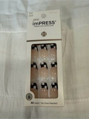 imPRESS Nude Press-On Manicure with Black Accent Tips